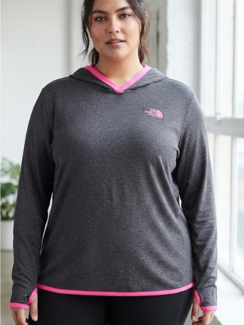 The North Face FlashDry Active Hoodie XL Gray Pink Thumbhole Workout Long Sleeve
